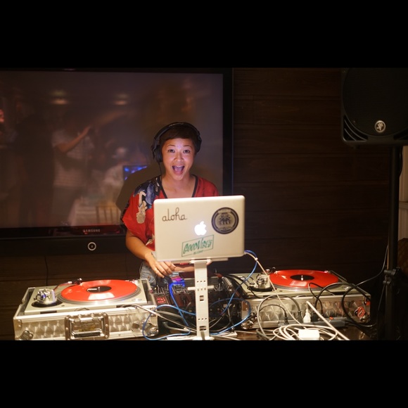 Meet your Posher, Eliza - Picture 6 of 8